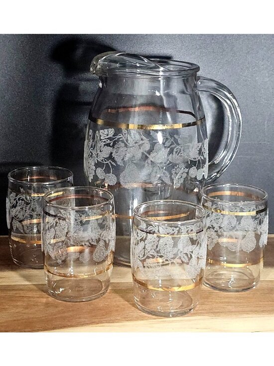 Bartlett Collins Other - Bartlett Collins Golden Fruit Glassware Set 1947 vtg juice cocktail pitcher